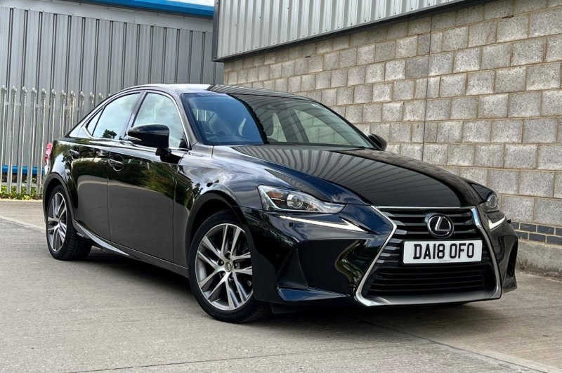 LEXUS IS