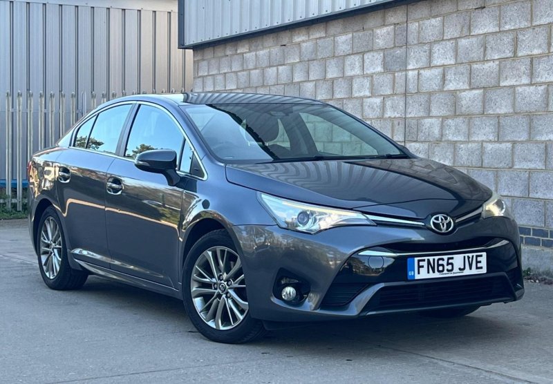 TOYOTA AVENSIS