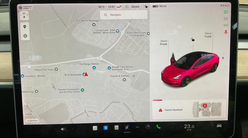 TESLA MODEL 3